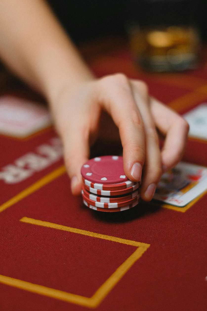 Bet on red casino online